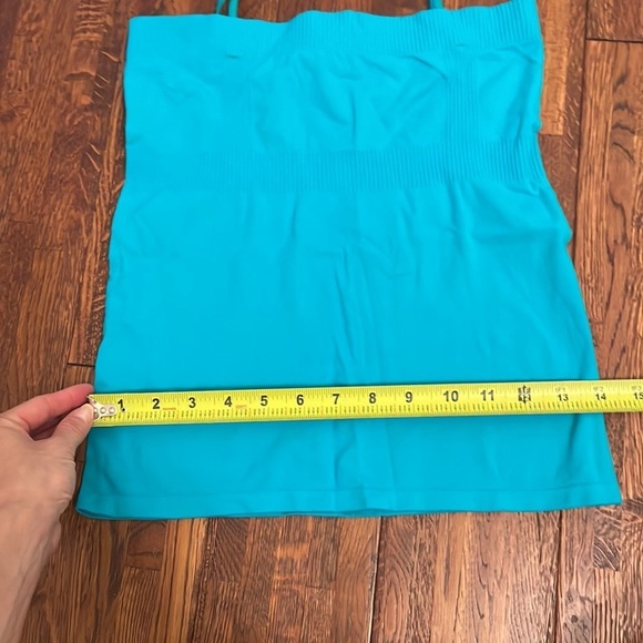 🔥2/$15 Guess Nylon Tank Top - Picture 3 of 12